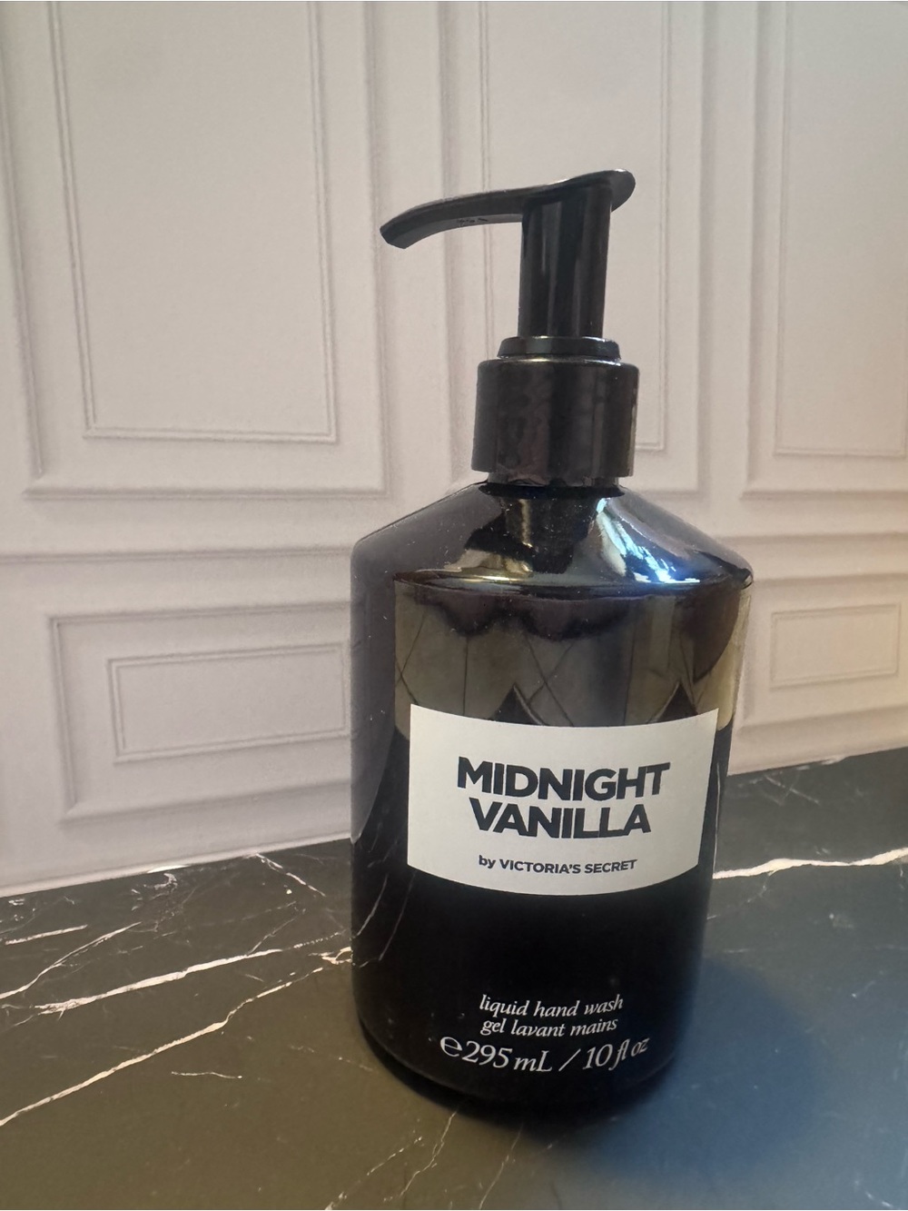 Victoria's Secret Midnight Vanilla Hand Soap - Black
